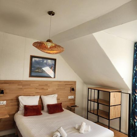 Le Petit Montmartre Hotel Dinard Exterior photo